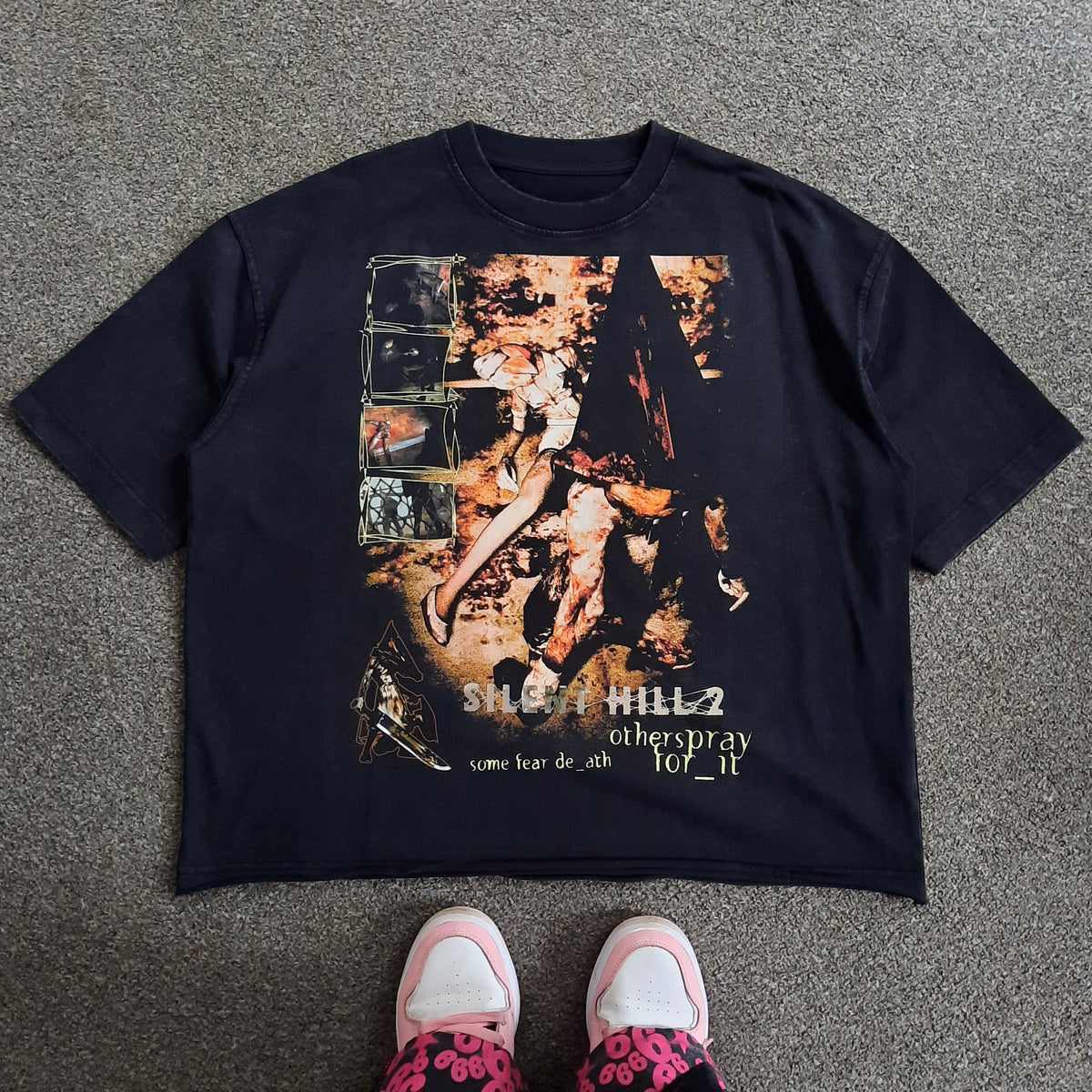 Red Pyramid Thing raw hem tee