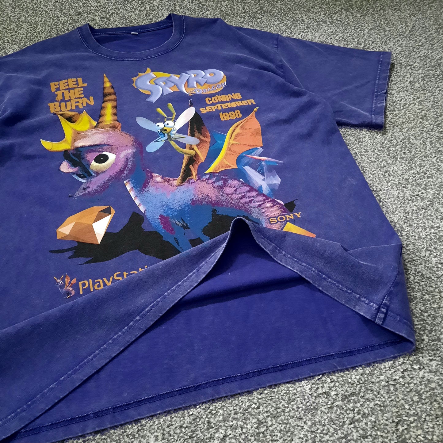 feel the burn snow wash tee